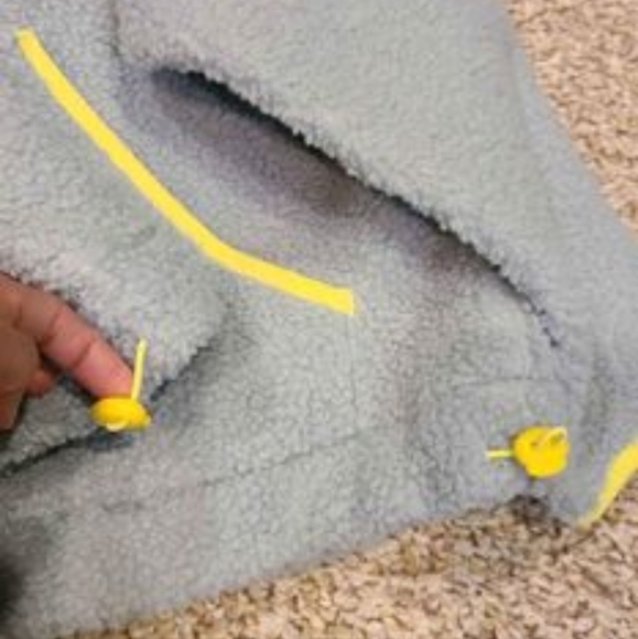 Sweater - Picture 2 of 2